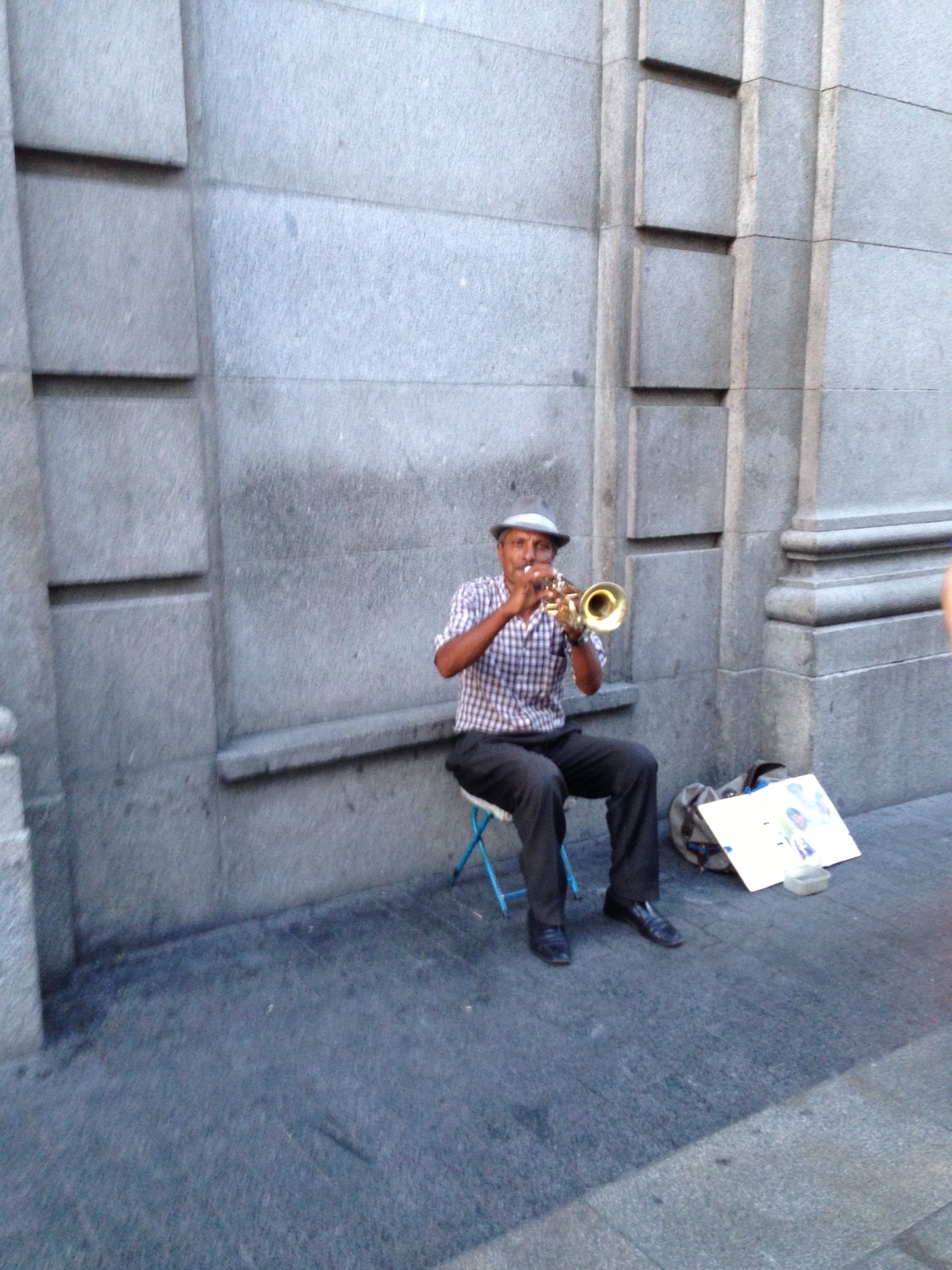 trumpet player in madrid